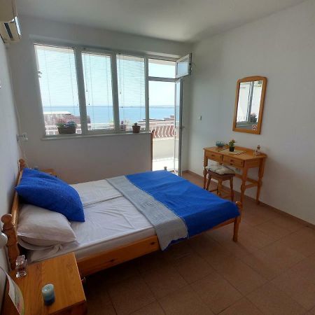 Apartment In St. Vlas With Terrace Sveti Vlas Exterior photo