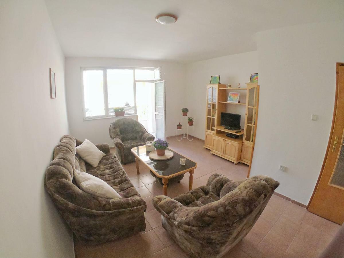 Apartment In St. Vlas With Terrace Sveti Vlas Exterior photo